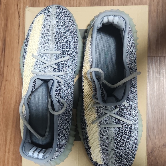 SOLD!!! Yeezy 350 V2 "Ash Blue"! ๐๐๐ - Picture 13 of 13